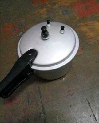 95新非電壓力鍋70塊轉(zhuǎn)讓-無錫江陰澄江街道電壓力鍋